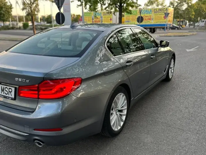 BMW Seria 5 G30/G31 [2017 - Prezent] 520d xDrive AT