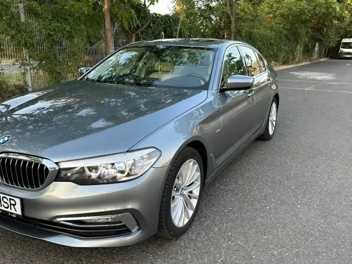 BMW Seria 5 G30/G31 [2017 - Prezent] 520d xDrive AT