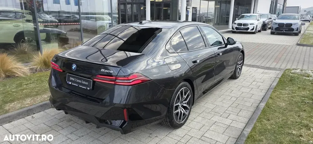 BMW Seria 5 G30/G31 [2017 - Prezent] 530e xDrive Aut. — imagine 3