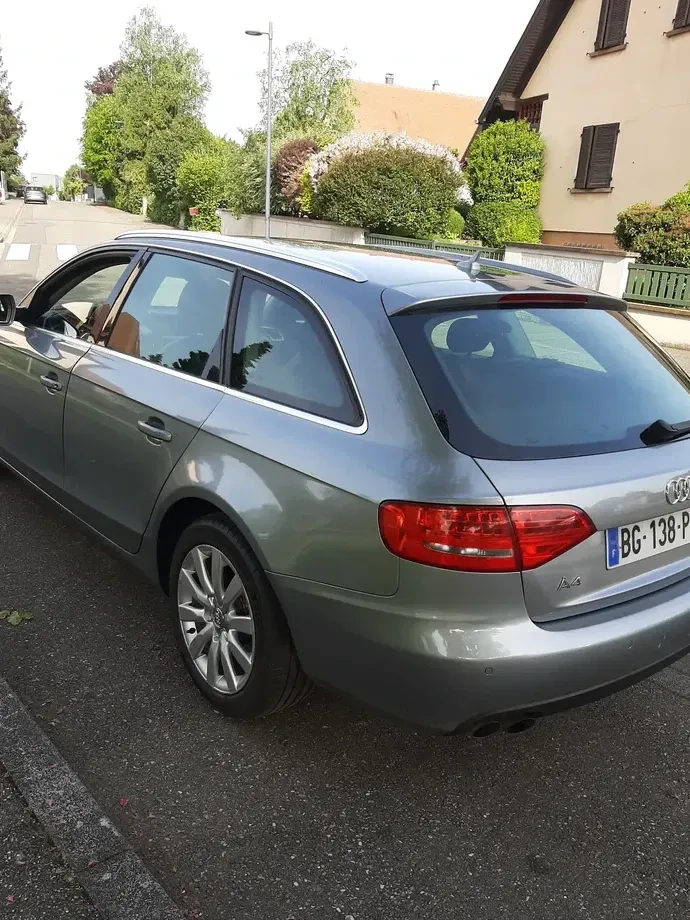 Audi A4 Avant B8 2.0 TDI Multitronic — imagine 4
