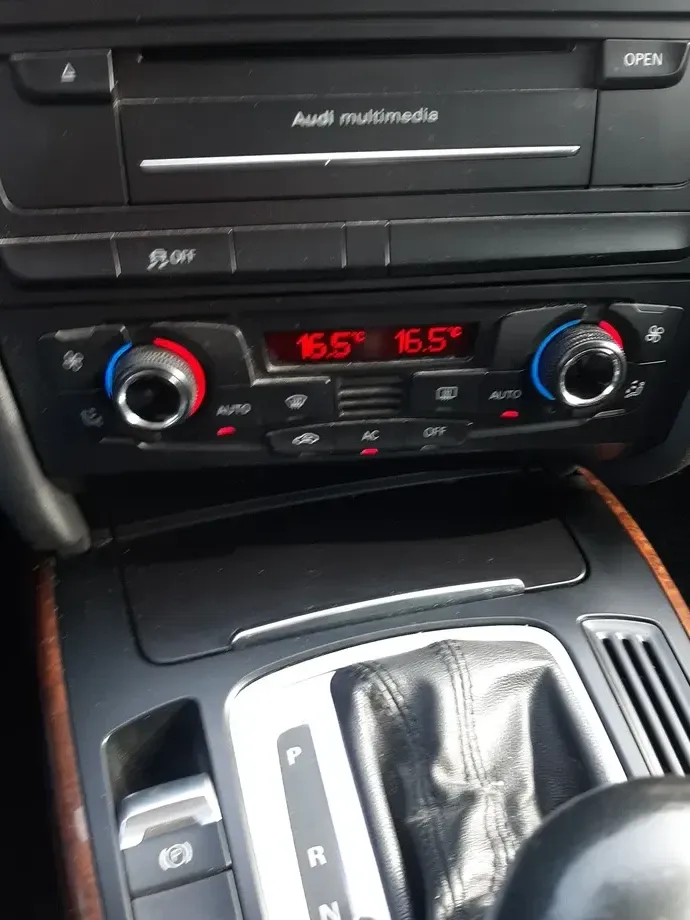 Audi A4 Avant B8 2.0 TDI Multitronic — imagine 8