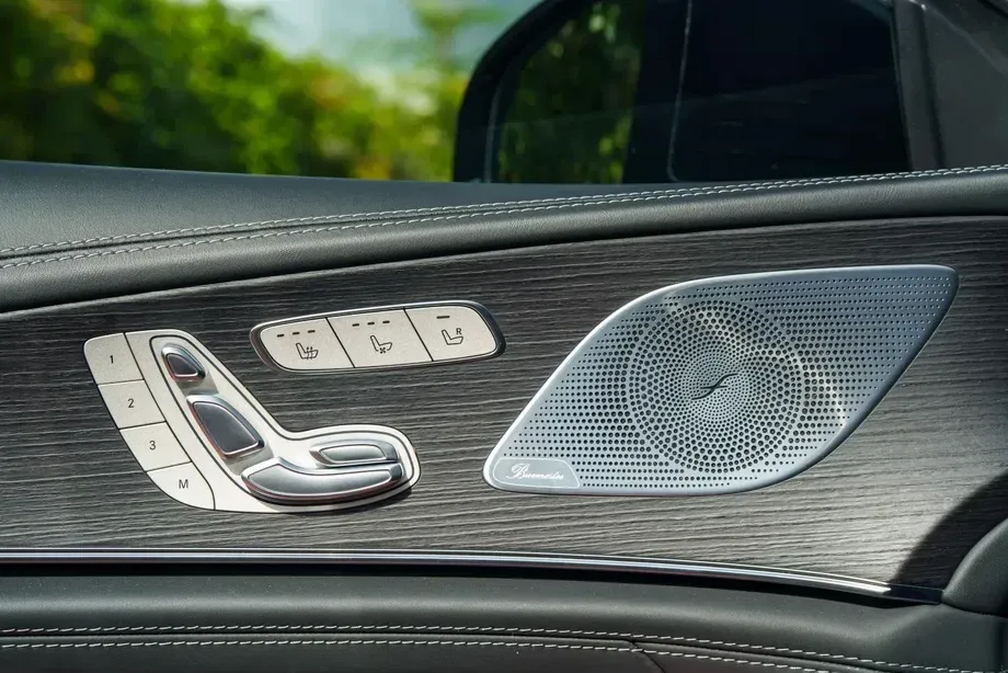 Mercedes-Benz AMG GT 4-door Coupe 63 S 4Matic+ Speedshift MCT 9G Sonderedition Rubellitrot — imagine 10