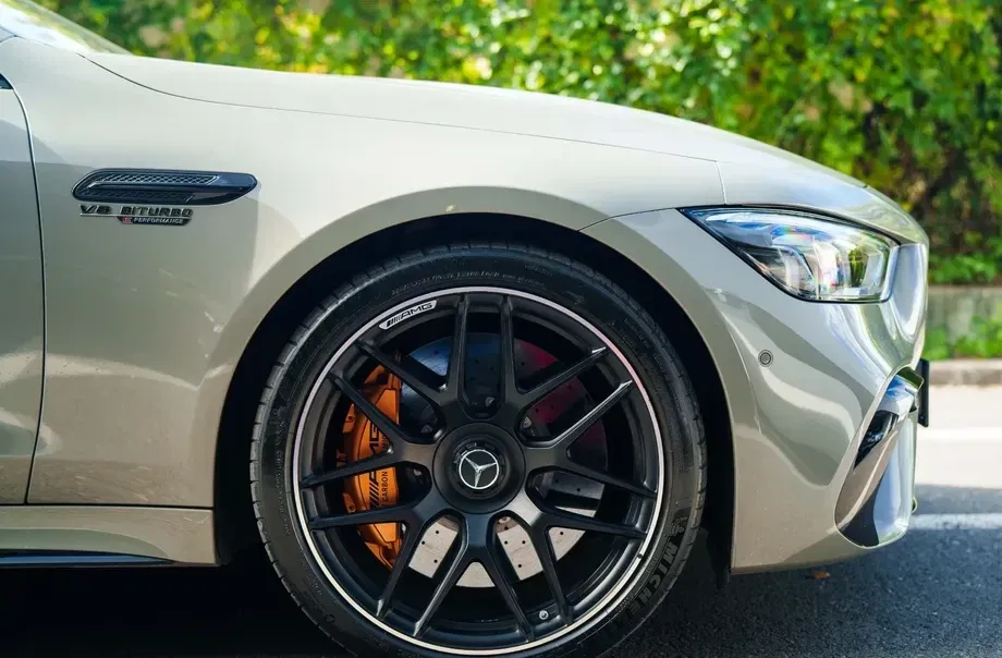 Mercedes-Benz AMG GT 4-door Coupe 63 S 4Matic+ Speedshift MCT 9G Sonderedition Rubellitrot — imagine 5