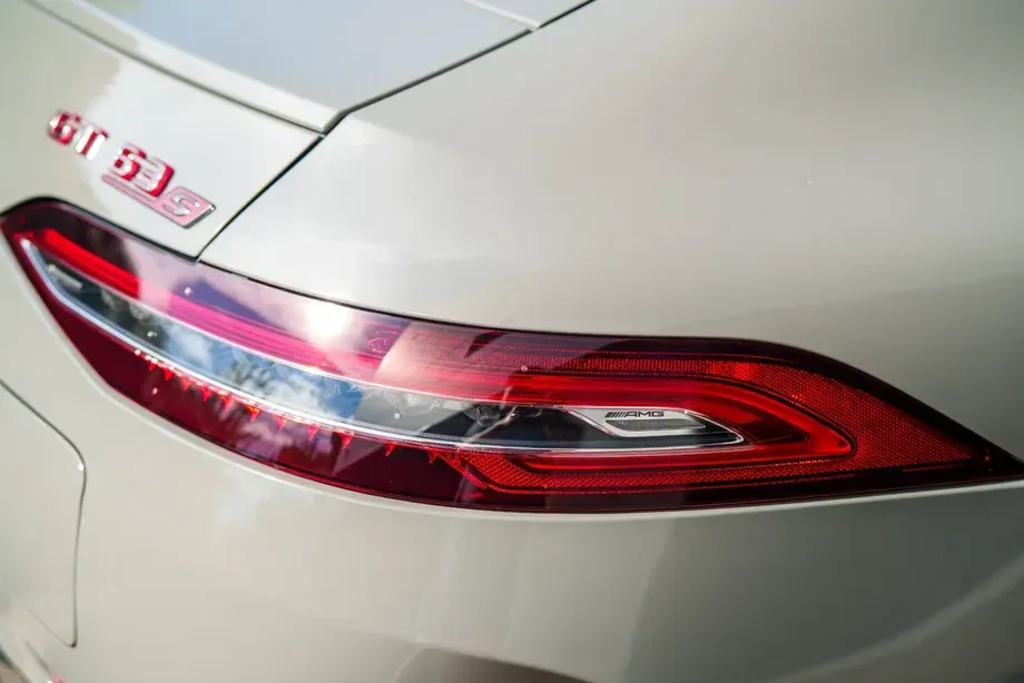 Mercedes-Benz AMG GT 4-door Coupe 63 S 4Matic+ Speedshift MCT 9G Sonderedition Rubellitrot — imagine 8