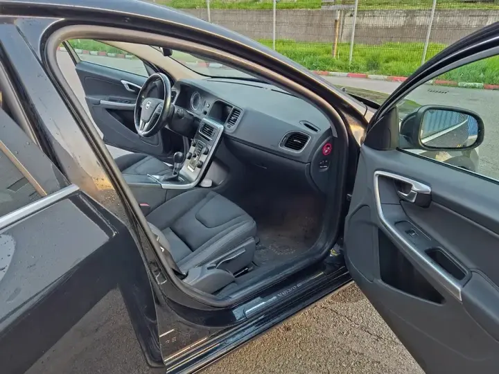 Volvo V60 I DRIVe Start-Stop Momentum