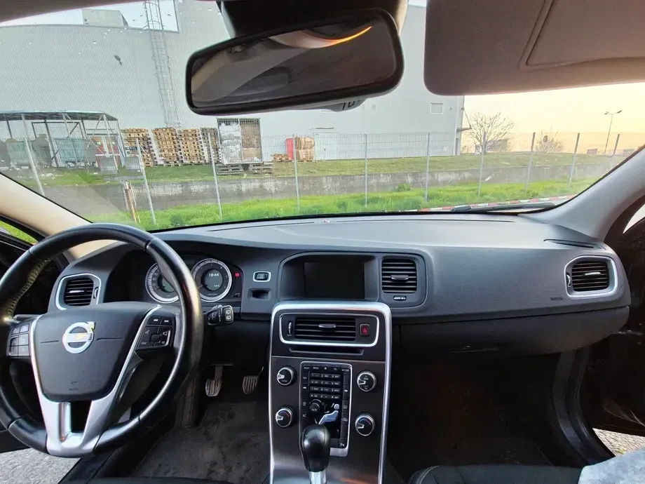 Volvo V60 I DRIVe Start-Stop Momentum — imagine 8