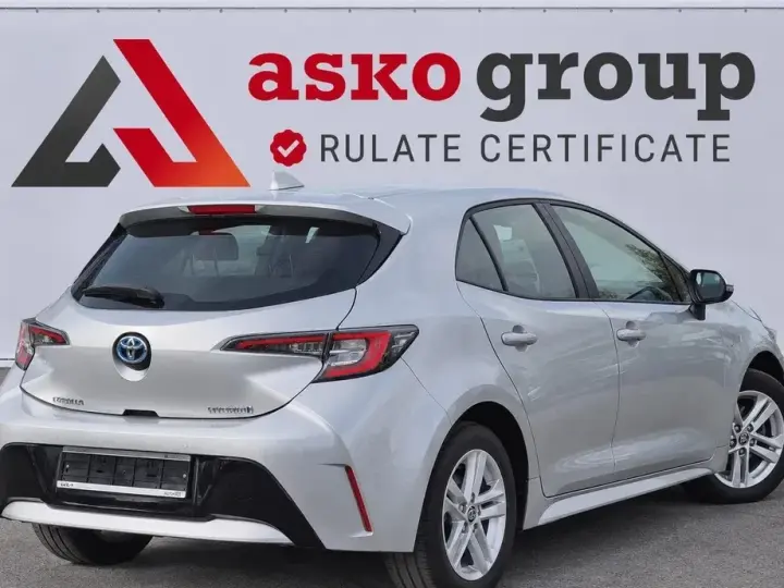 Toyota Corolla XII 1.8 HSD Dynamic