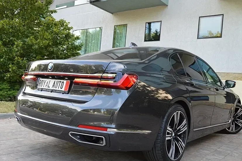 BMW Seria 7 G11/G12 730d xDrive — imagine 5