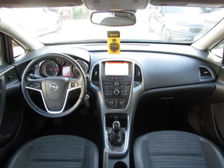 Opel Astra J