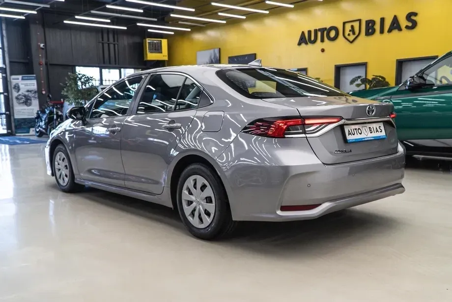 Toyota Corolla XII 1.8 HSD Business — imagine 5