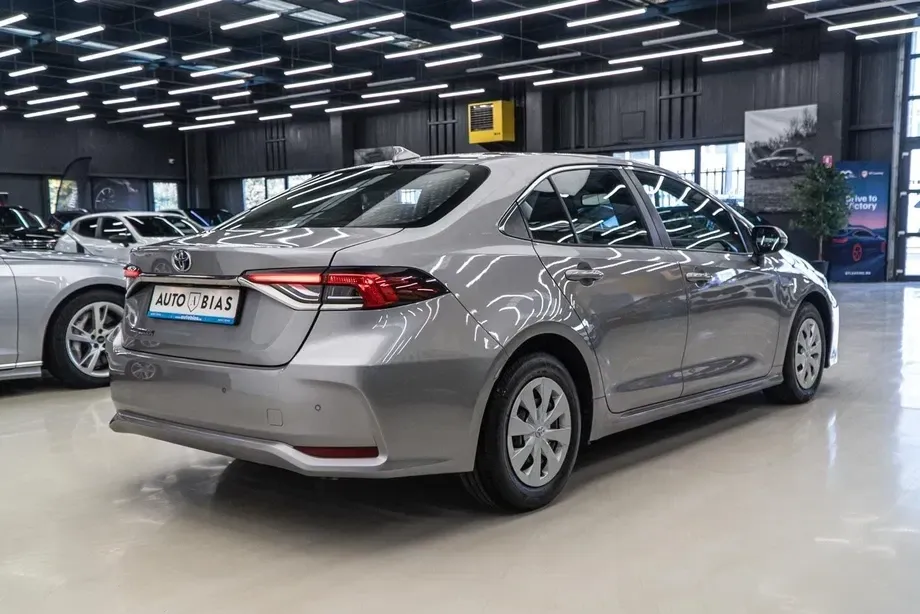 Toyota Corolla XII 1.8 HSD Business — imagine 7
