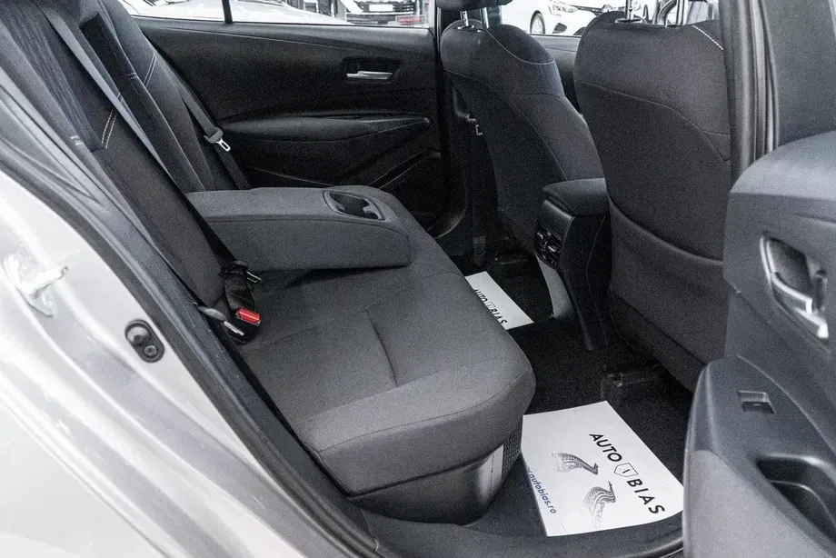 Toyota Corolla XII 1.8 HSD Business — imagine 8