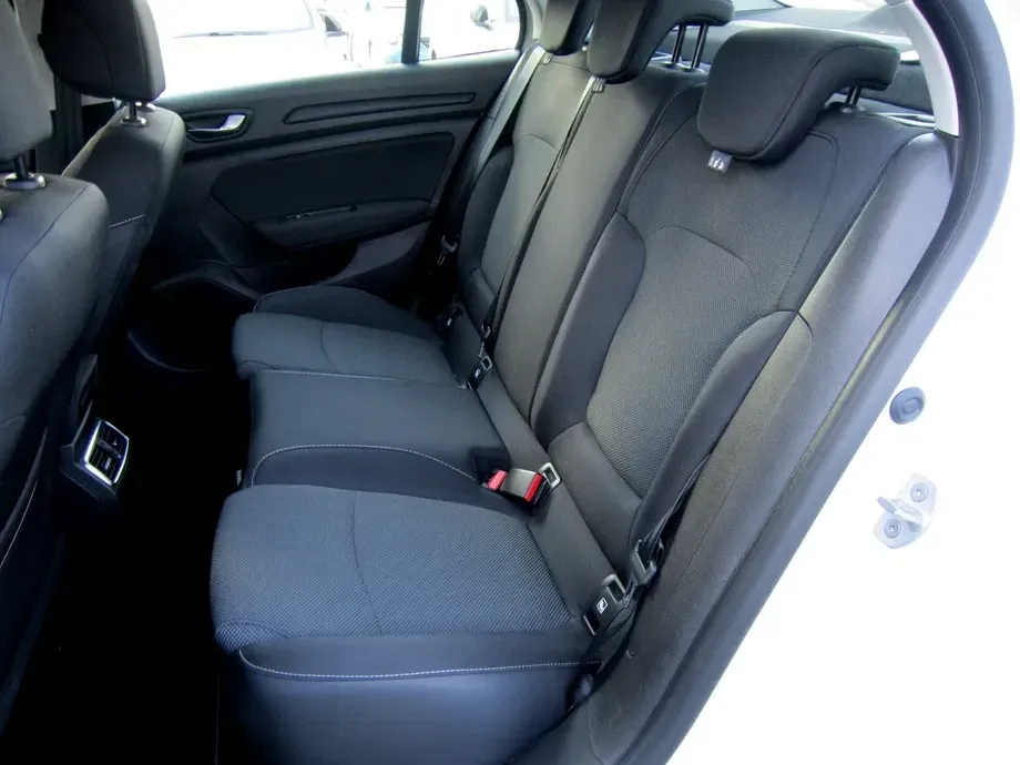 Renault Mégane IV TCe 140 EDC GPF Techno — imagine 10