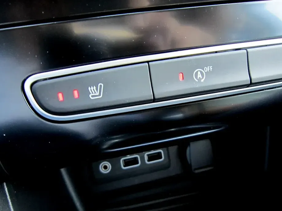 Renault Mégane IV TCe 140 EDC GPF Techno — imagine 9