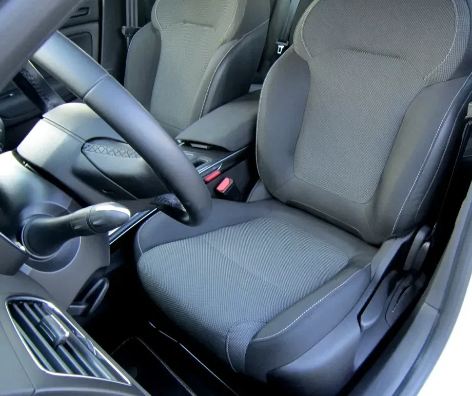 Renault Mégane IV TCe 140 EDC GPF Techno — imagine 8