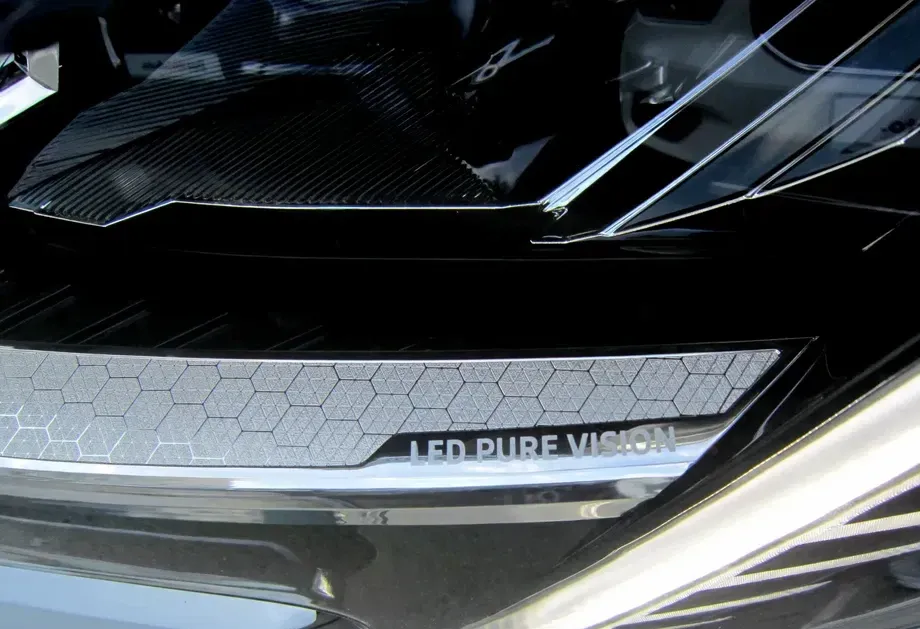 Renault Mégane IV TCe 140 EDC GPF Techno — imagine 4