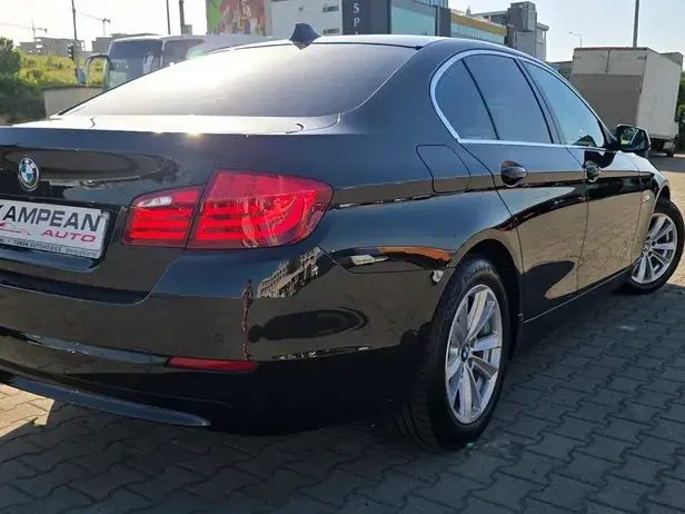BMW Seria 5 F10/F11/F07 [2010 - 2017] 520d Luxury Line