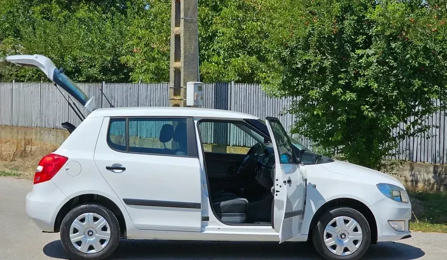 Škoda Fabia II 1.2 HTP Fresh — imagine 3