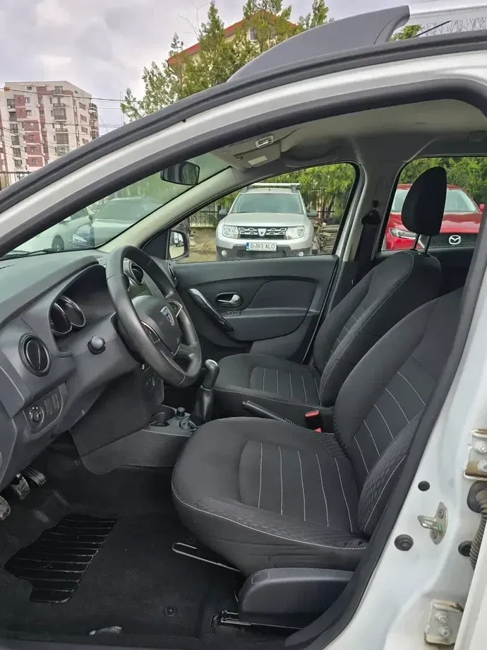 Dacia Logan 1.5 dCi Laureate — imagine 7