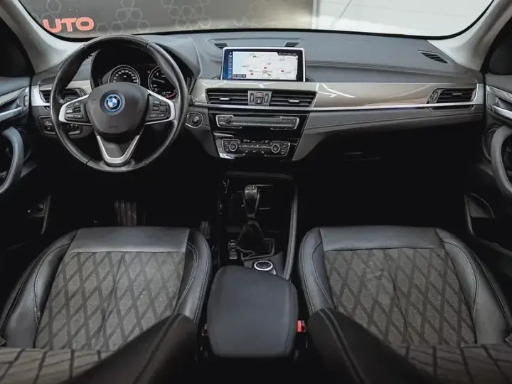 BMW X1 xDrive25e Sport Line