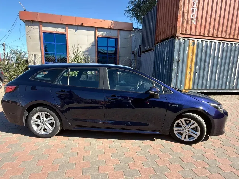 Toyota Corolla 1.8 Business Edition — imagine 9