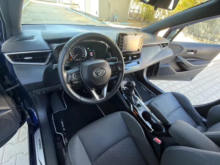 Toyota Corolla 1.8 Business Edition — imagine 6