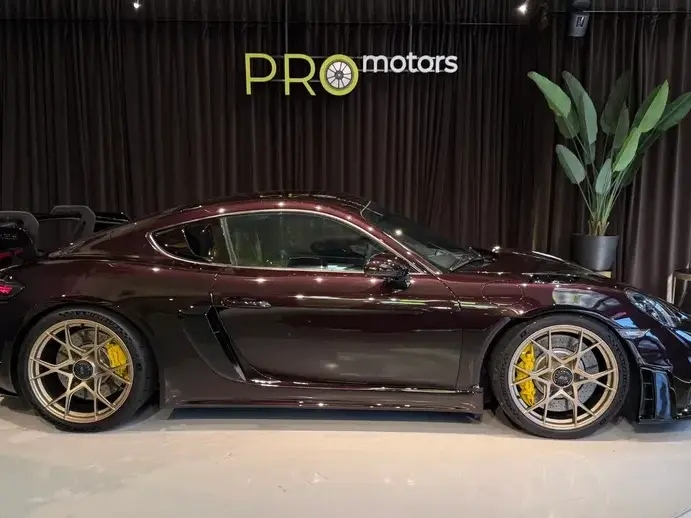 Porsche Cayman 718 GT4 RS