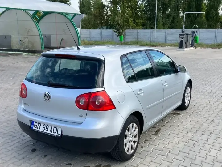 Volkswagen Golf V