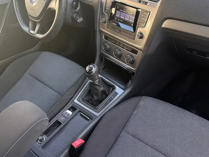 Volkswagen Golf VII 1.6 TDI BMT Trendline