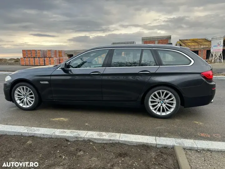 BMW Seria 5 F10/F11/F07 [2010 - 2017] 520d xDrive Aut. Luxury Line