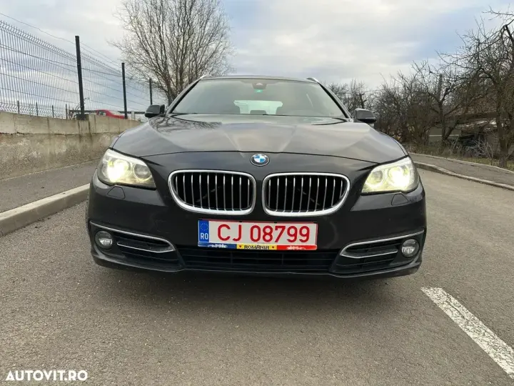 BMW Seria 5 F10/F11/F07 [2010 - 2017] 520d xDrive Aut. Luxury Line