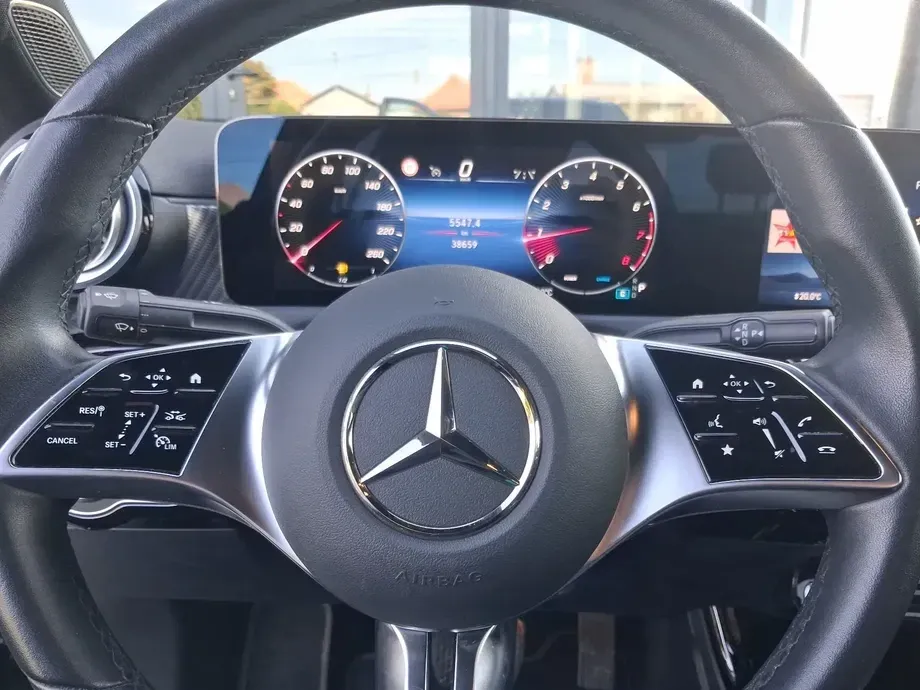 Mercedes-Benz A 200 W177/V177 Sedan MHEV 7G-DCT — imagine 10