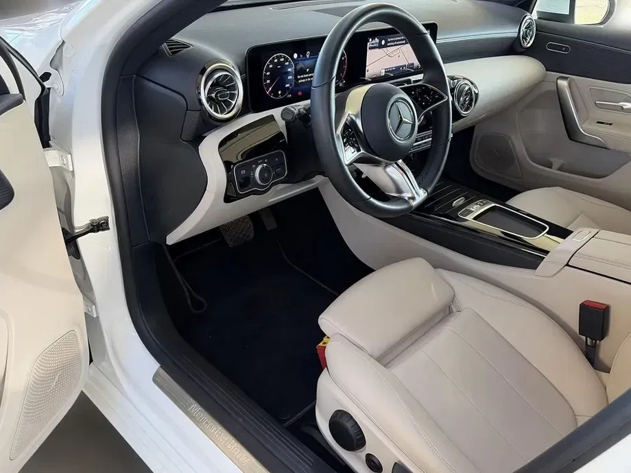 Mercedes-Benz A 200 MHEV 7G-DCT — imagine 10