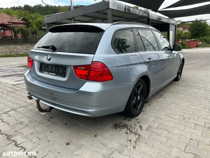 BMW Seria 3 E90/E91/E92/E93 [2005 - 2013] 318d DPF Aut.