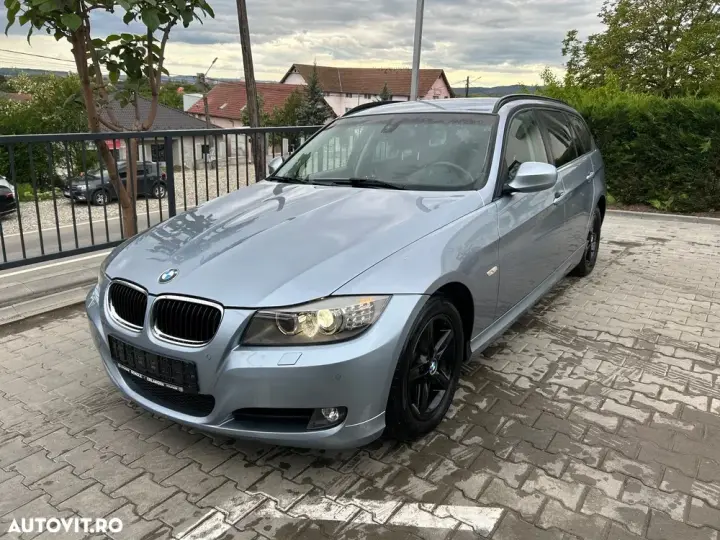 BMW Seria 3 E90/E91/E92/E93 [2005 - 2013] 318d DPF Aut.