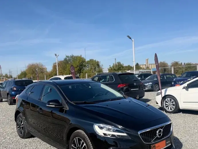 Volvo V40 II