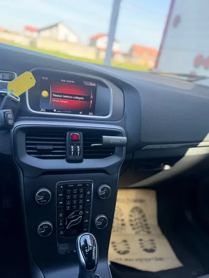 Volvo V40 II — imagine 10