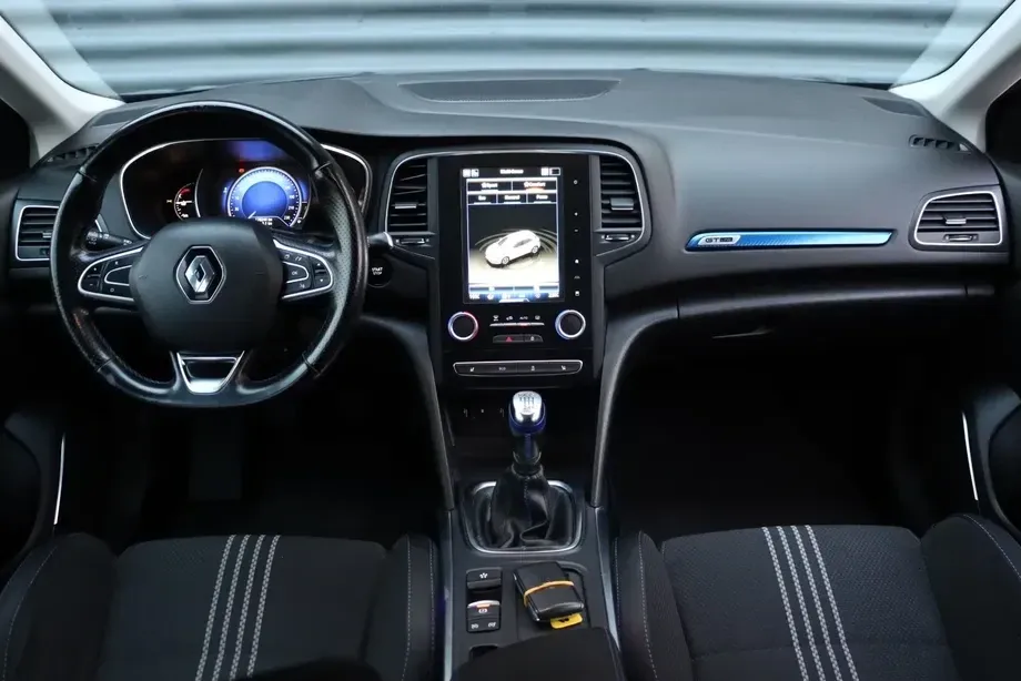Renault Mégane IV ENERGY TCe 130 GT LINE — imagine 6