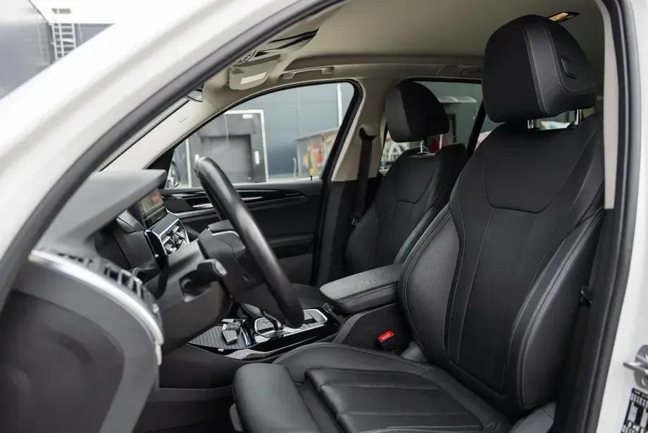 BMW X3 G01 xDrive20d AT MHEV — imagine 8