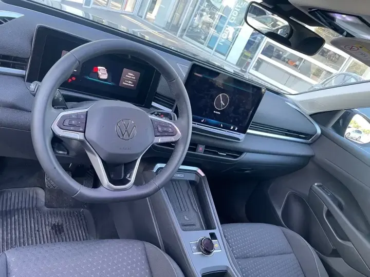 Volkswagen T-Roc 1.5 eTSI 115 CP DSG MHEV Life