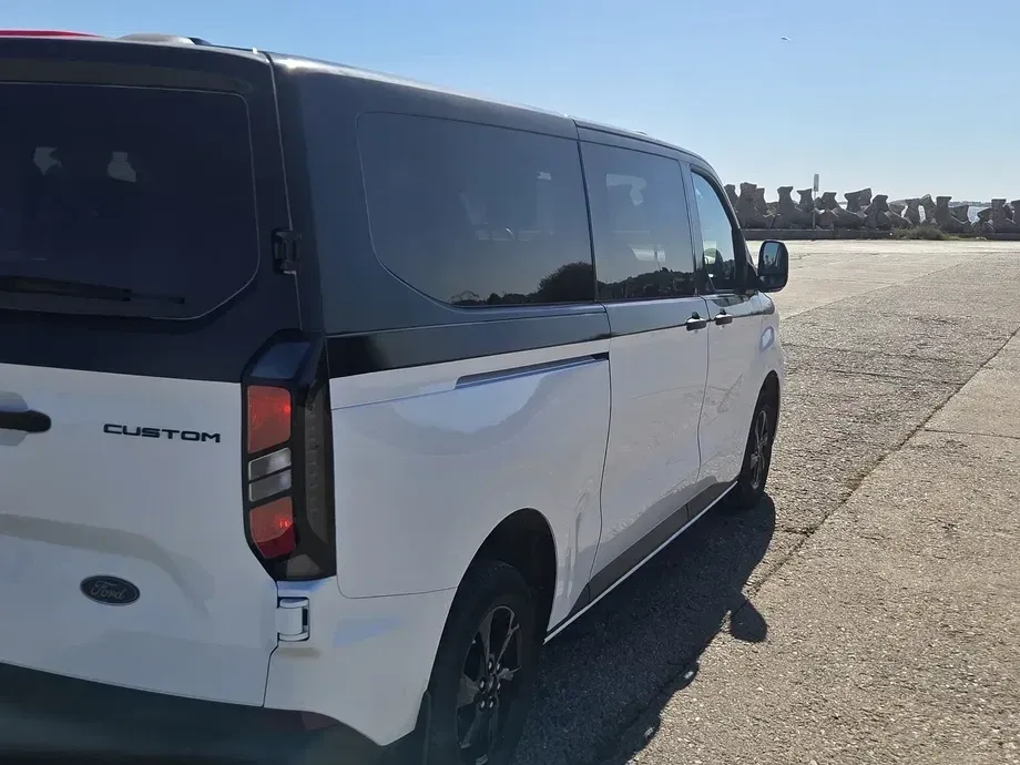 Ford Transit — imagine 3