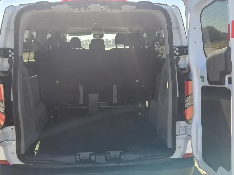 Ford Transit — imagine 7