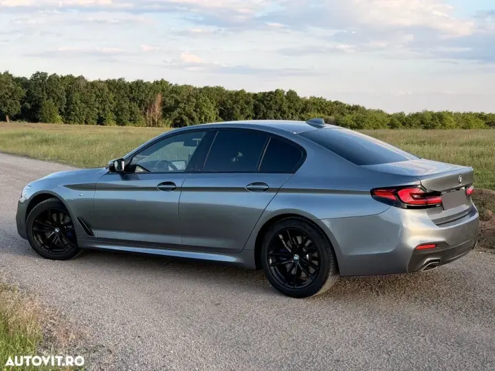BMW Seria 5 G30/G31 [2017 - Prezent] 530d xDrive AT