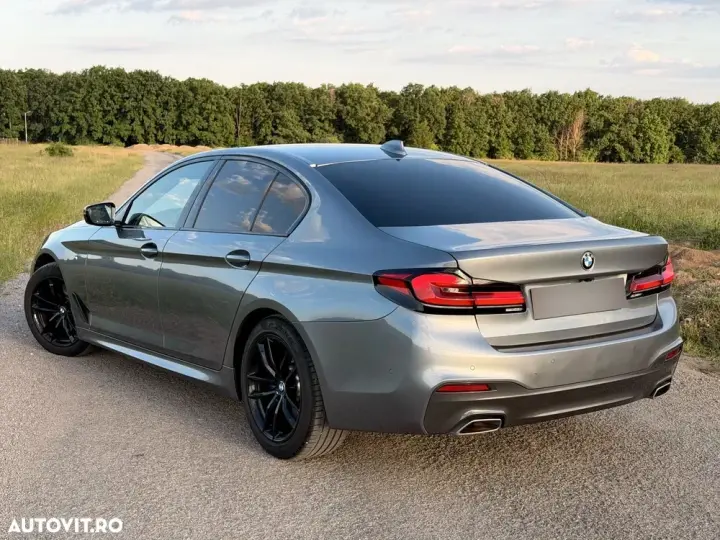 BMW Seria 5 G30/G31 [2017 - Prezent] 530d xDrive AT