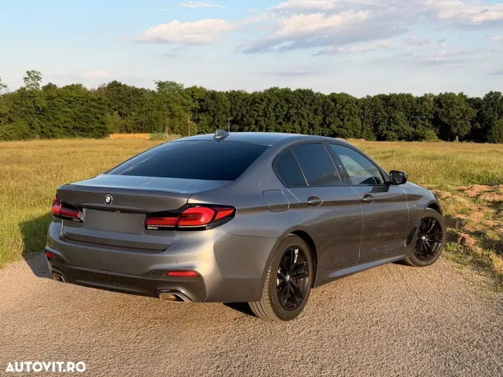 BMW Seria 5 G30/G31 [2017 - Prezent] 530d xDrive AT
