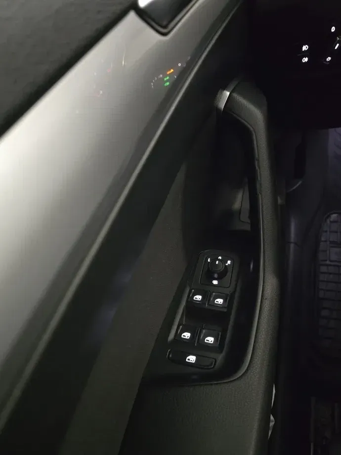 Volkswagen Passat — imagine 8