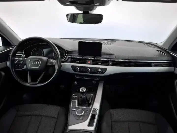 Audi A4 Avant B9 2.0 TDI