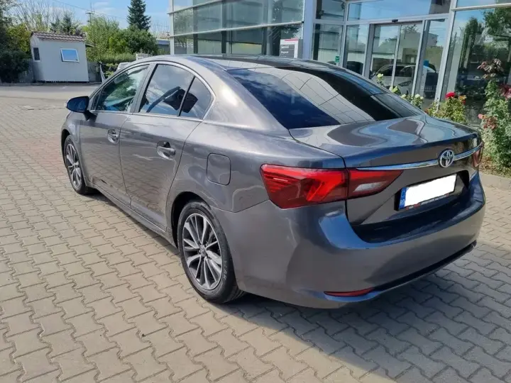 Toyota Avensis III