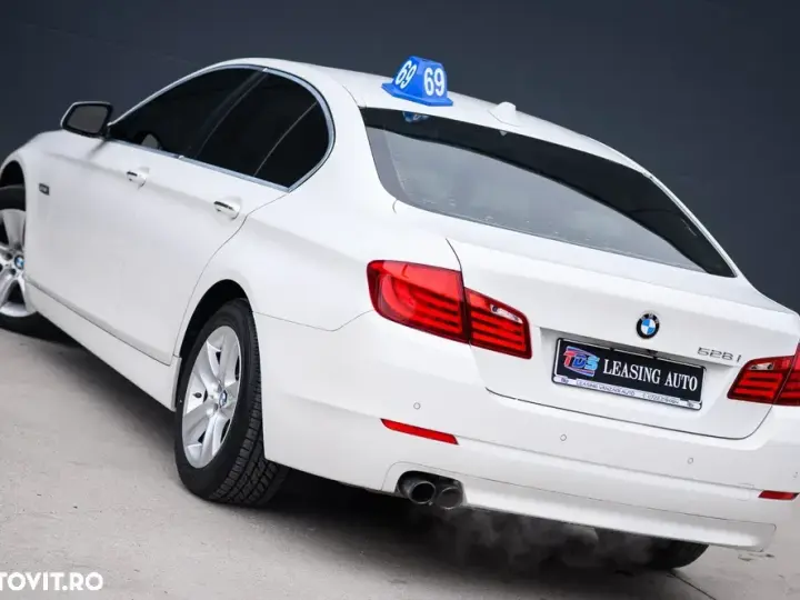 BMW Seria 5 F10/F11/F07 [2010 - 2017] 528i Aut.