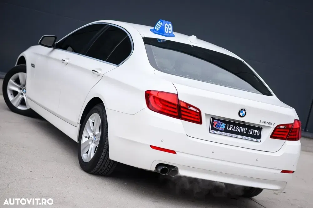 BMW Seria 5 F10/F11/F07 [2010 - 2017] 528i Aut. — imagine 3